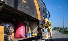 Tăng cường kiểm soát, nghiêm trị xe kinh doanh vận tải hành khách vi phạm