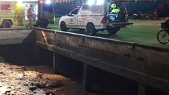 Phát hiện thi thể người đàn ông dưới chân cầu ở Thái Lan, lưng và cánh tay phải xăm nhiều ký tự  "lạ " 