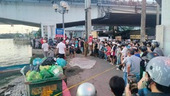 Phát hiện thi thể nam giới không mặc áo, trôi trên sông ở Cà Mau