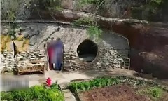 Bỏ việc lương cao, kỹ sư 35 tuổi về hang đá sống ẩn dật để  "nghe rõ tiếng lòng mình hơn "