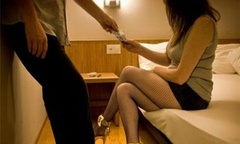 Bắt quả tang đôi nam nữ "vui vẻ " tại căn phòng số 5 của cơ sở massage