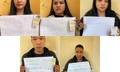 Phát hiện công an, 5 đối tượng đang "bay lắc " leo lên mái nhà vệ sinh lẩn trốn