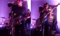 Clip: Nam ca sĩ bất ngờ ngã gục trên sân khấu