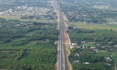 Khen thưởng nhiều tập thể, cá nhân đóng góp lớn vào  "kỳ tích " 3.000km cao tốc