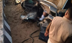 Xe tải chở sỏi bất ngờ lật nghiêng đè trúng ô tô con, 4 người tử vong thương tâm