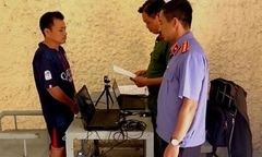 Vụ xe khách lao vào nhóm người ngồi uống nước, 2 người tử vong: Tạm giam Nguyễn Tấn Mảnh