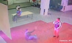 Clip: Đang nhảy múa cùng đồng nghiệp, nam thanh niên ngã gục xuống đất, thiệt mạng