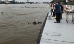 Phát hiện thi thể nam giới tóc bạc, tay đeo nhẫn trôi sông Sài Gòn