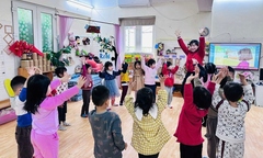 Hà Nội rét đậm 10 độ C, nhiều trường học hạn chế học sinh hoạt động ngoài trời