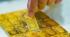 Giá vàng hôm nay (11/1): Vàng miếng SJC sát mốc 160 triệu đồng, người mua tuần qua lãi bao nhiêu?  