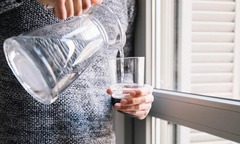 Những thói quen uống nước "tàn phá " thận mà nhiều người vẫn làm hàng ngày