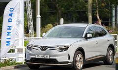 Chuyên gia đánh giá về VinFast VF 8: “Dưới 1 tỷ đồng, rất khó tìm mẫu D-SUV nào toàn diện như thế này”