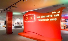 Nhìn lại lịch sử vẻ vang của Đảng thông qua triển lãm các kỳ Đại hội