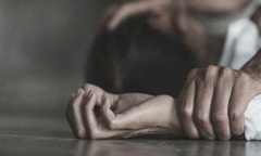 Tạm giữ hình sự 3 thiếu niên, ép bé gái làm  "chuyện người lớn "