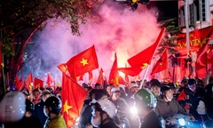 Người hâm mộ  "đi bão " xuyên đêm ăn mừng U23 Việt Nam vào bán kết U23 châu Á