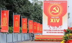 Đảng ta muôn vạn tấm lòng niềm tin