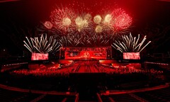 Đại nhạc hội kết hợp pháo hoa hoành tráng chưa từng có mừng thành công Đại hội Đảng lần thứ XIV