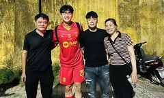 Gia đình thủ môn Văn Bình  "chơi lớn ", hứa làm 10 mâm cỗ khao hàng xóm