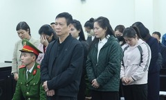 Buôn lậu 546kg vàng,  "bà trùm " bị đề nghị mức án 12-13 năm tù