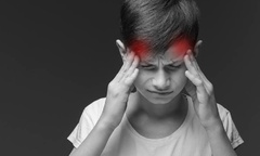 Bé trai 10 tuổi suýt liệt nửa người do nhồi máu não