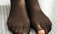 Mẹo xử lý quần tất rách hiệu quả