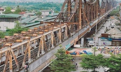 Tạm dừng chạy tàu qua cầu Long Biên để sửa chữa hư hỏng kết cấu