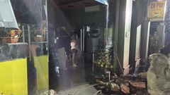 Tin tức thời sự 24h: Cháy quán cafe ca nhạc, 15 người thoát nạn