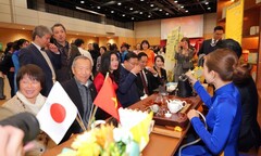 Chung tay cùng kiều bào phát triển đất nước thịnh vượng, hạnh phúc