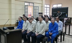 Nhóm khiêng quan tài, quay clip trước chợ Bến Thành lĩnh án