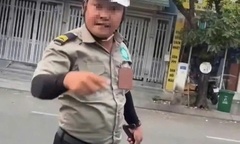 Xác minh vụ người đàn ông mặc đồ bảo vệ đe dọa tài xế ô tô ở TP.HCM