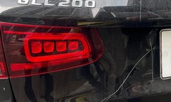 Công an TP Hà Nội khởi tố vụ đập gương, cào xước xe Mercedes đỗ trước nhà dân