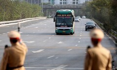 Nóng: Liên tiếp xử phạt tài xế taxi, xe khách vi phạm nồng độ cồn tại Hà Nội