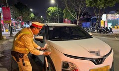 Hà Nội: Siết chặt xử lý vi phạm nồng độ cồn, vẫn còn nhiều tài xế cầm lái sau khi uống