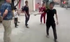 Công an mời người đòi thu tiền đỗ xe gần cổng chùa ở Ninh Bình lên làm việc