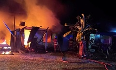 Cháy nhà rạng sáng, 5 người trong cùng gia đình thiệt mạng