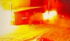 Clip: Nổ kinh hoàng tại quán cà phê, 7 người tử vong thương tâm, 13 người nhập viện