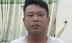 Bắt khẩn cấp vị khách kẹp cổ, đánh tài xế taxi tại TP.HCM