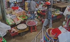 Công an kết luận vụ cô gái ngất xỉu ở giữa chợ sau khi tiếp xúc với 2 người lạ