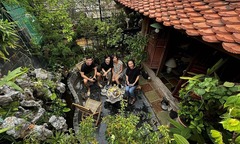 Kiến trúc sư Hà Nội biến tầng thượng thành  "nhà quê giữa phố ", không gian chữa lành độc đáo
