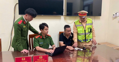 Tài xế ô tô vi phạm nồng độ cồn  "thông chốt ", tông xe CSGT