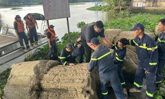 Nghẹt thở giây phút cứu thanh niên 21 tuổi nhảy cầu Phú Long
