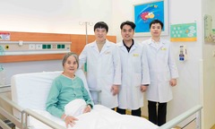 Làm chủ kỹ thuật khó trong không gian vài milimet, cứu sống bệnh nhân 73 tuổi có khối máu tụ nguy hiểm ở não