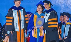 Nghị lực phi thường của nữ sinh khiếm thị trúng tuyển Đại học Harvard