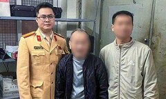 CSGT Hà Nội quét nhận dạng gương mặt, hỗ trợ cụ ông đi lạc về với gia đình