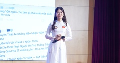 Từ  "cô gái 9,75 điểm Văn " đến Quý quân MC: Hành trình  "phá kén " định vị bản thân của nữ sinh Nhân văn