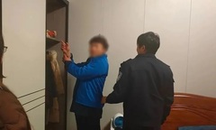 Đi ăn cưới bạn thân, người đàn ông làm điều  "đáng bị chê trách "