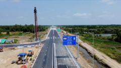 Kiên quyết xử lý nhà thầu  "kéo lùi " tiến độ cao tốc Cần Thơ - Cà Mau
