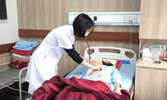 Tưởng viêm họng nhẹ nhàng, nữ sinh 16 tuổi bất ngờ rơi vào nguy kịch