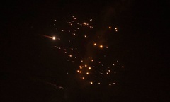 Iran khai hỏa loạt vũ khí siêu nặng, tấn công vào cứ trọng yếu của Mỹ - Israel