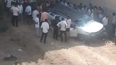 Ô tô rơi khỏi cầu vượt, 3 thanh niên tử vong